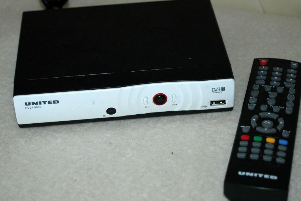 Decodor digital UNITED dvbt 9082 ZAPPPER cu player USB + telecomanda