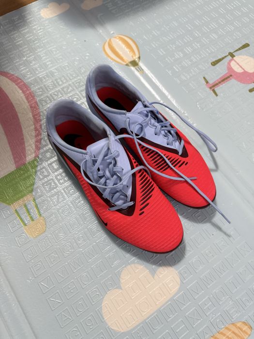 Ghete Fotbal Nike Phantom 6