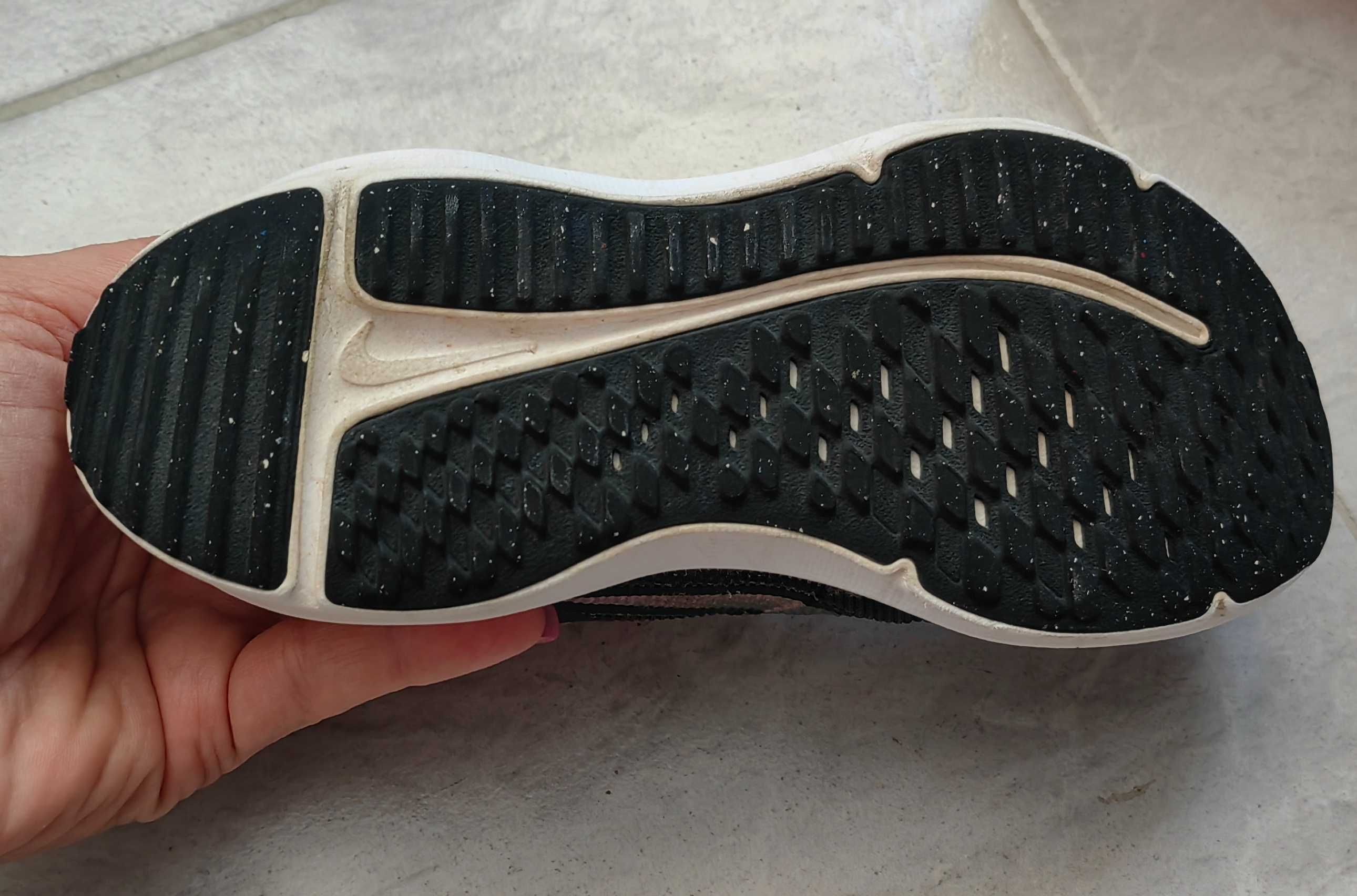 Маратонки Nike 29,5