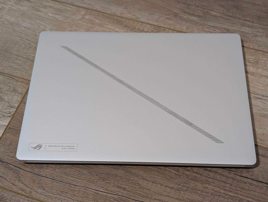 - 2025 ASUS ROG G14 - GA403 (RTX 5060)