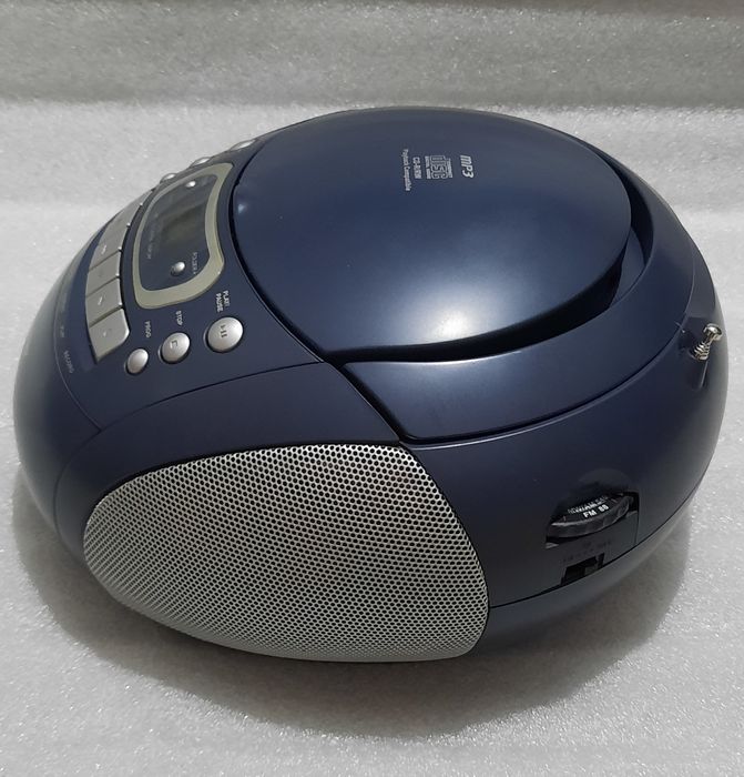 Radiocasetofon portabil cu înreg. și CD Player MP3 Medion MD 80817