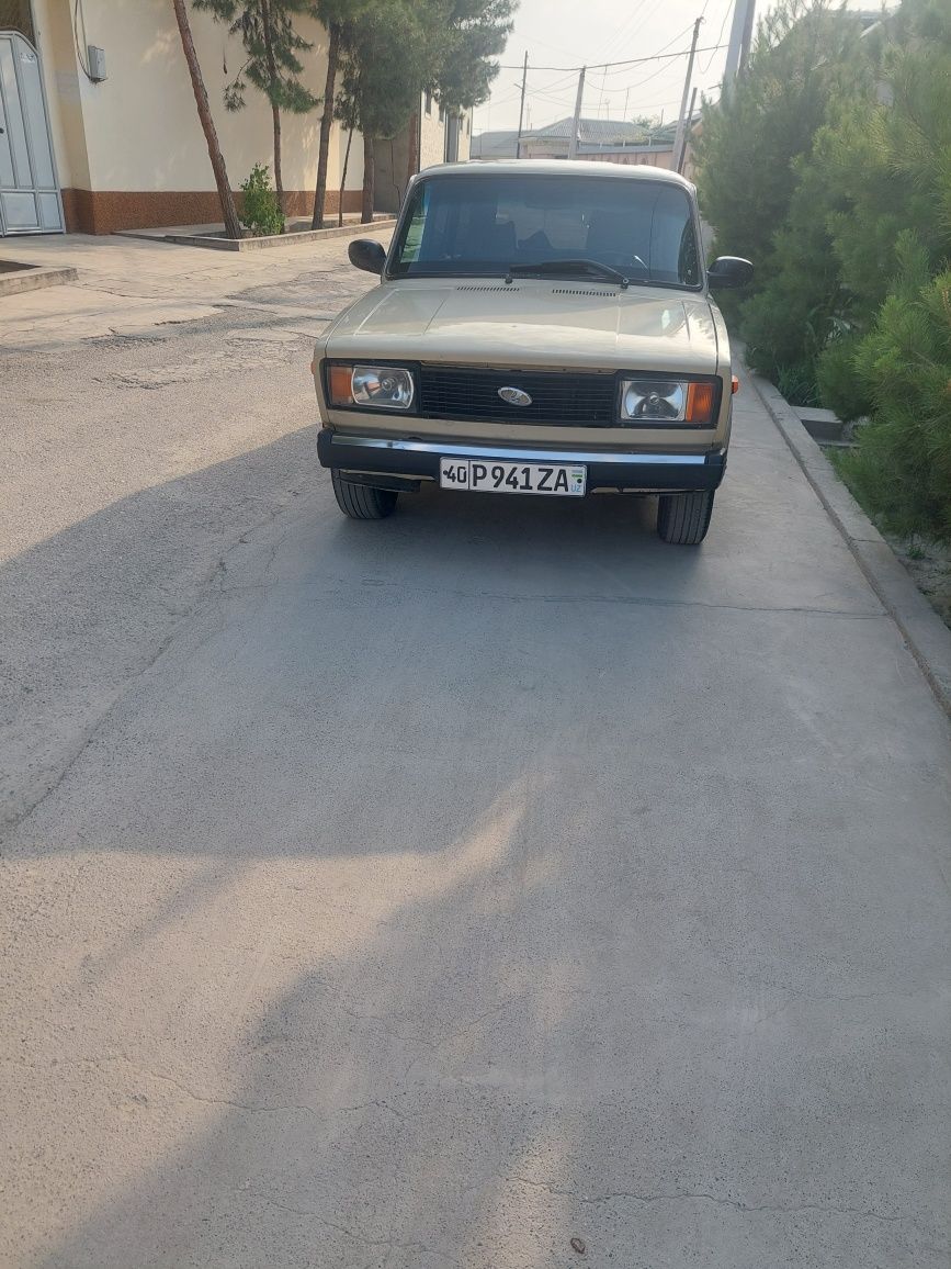 Vaz 2104 yili 1987