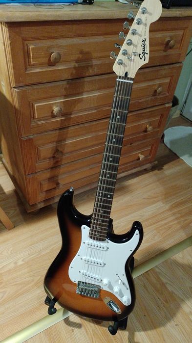 Електрическа китара Squier by Fender