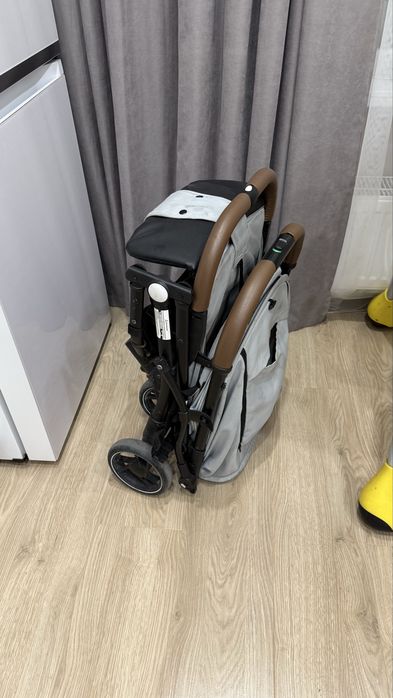 Коляска за 9 твс тенге