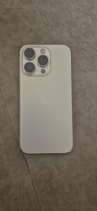 Продавам Iphone 14 pro gold
