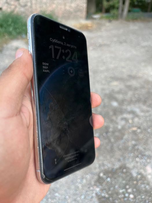 IPhone X продается