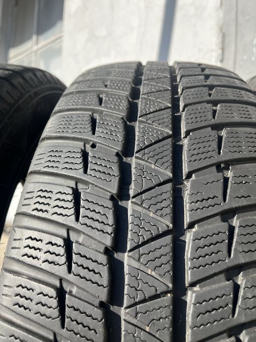 4 бр. зимни гуми 235/65/17 Falken 7 mm DOT 2417