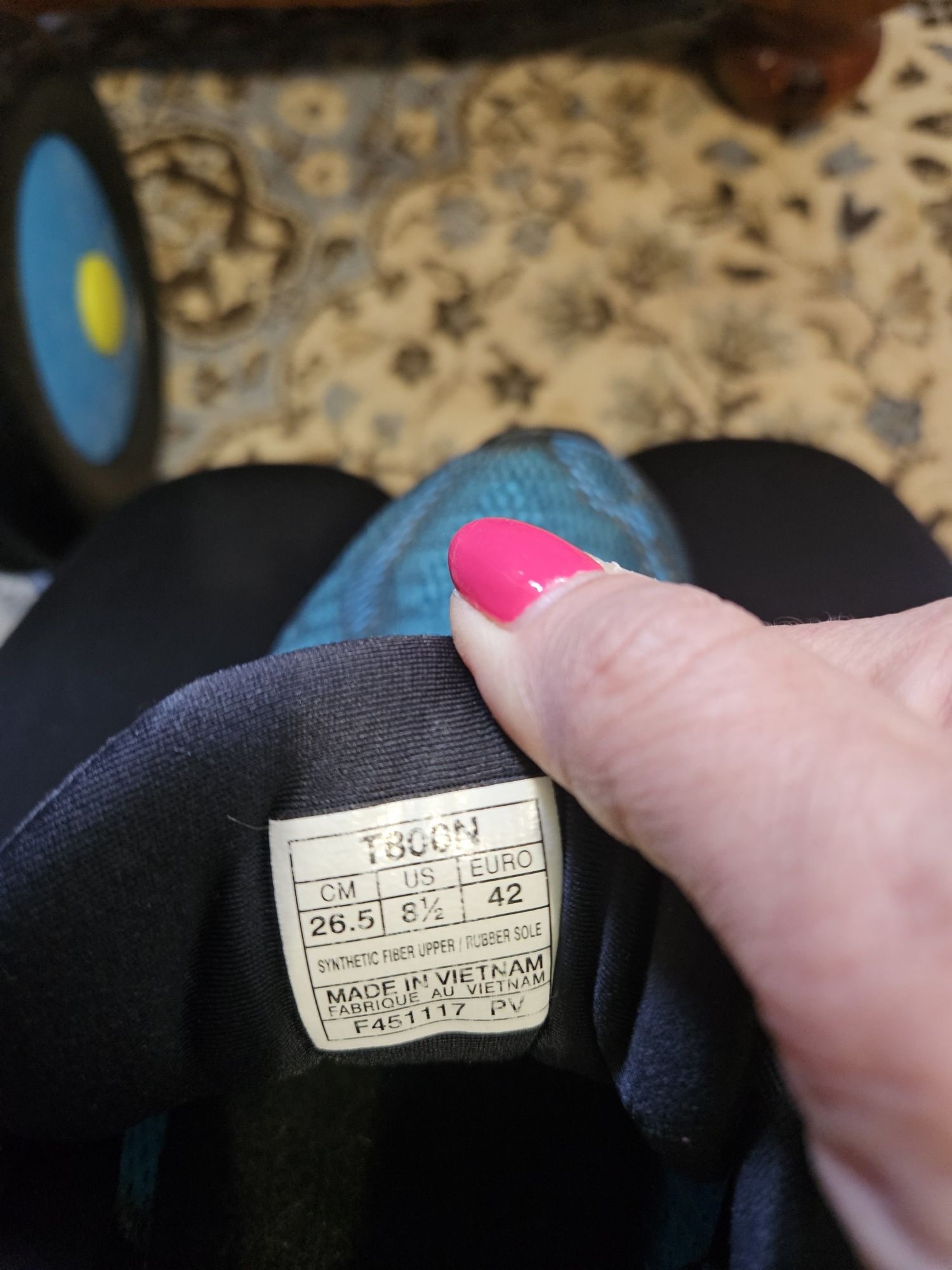 Маратонки на Asics 42 номер