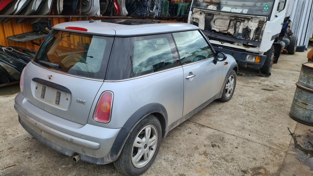 Mini Cooper 1.6 на части