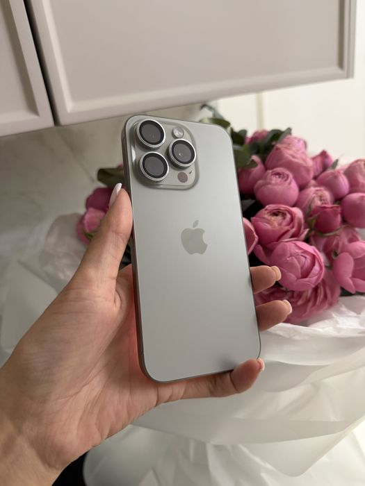 Продам iphone 16 pro grey