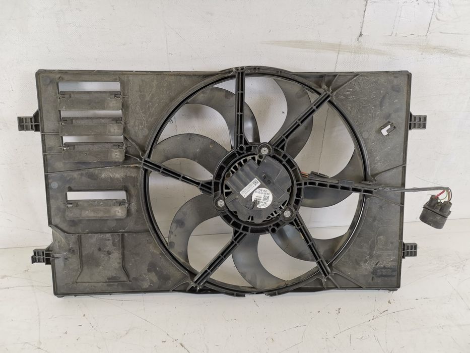 Вентилатор Радиатор Фолксваген ВВ Голф 7 / Volkswagen VW Golf 7 Оригин