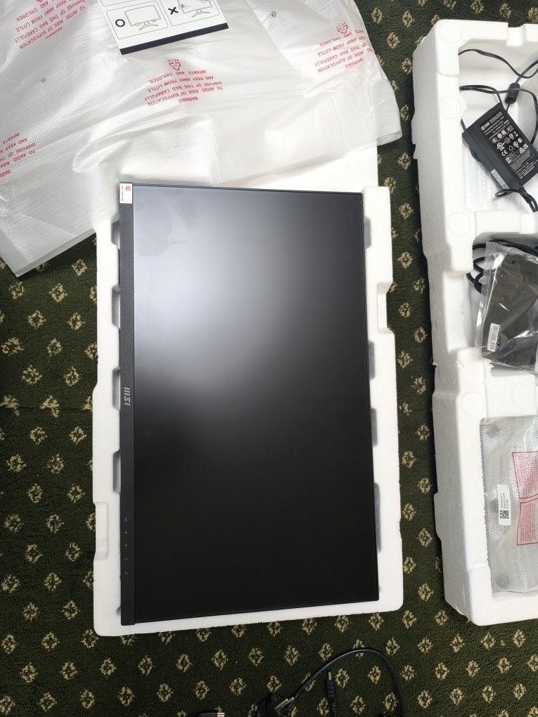 Монетор MSI черный