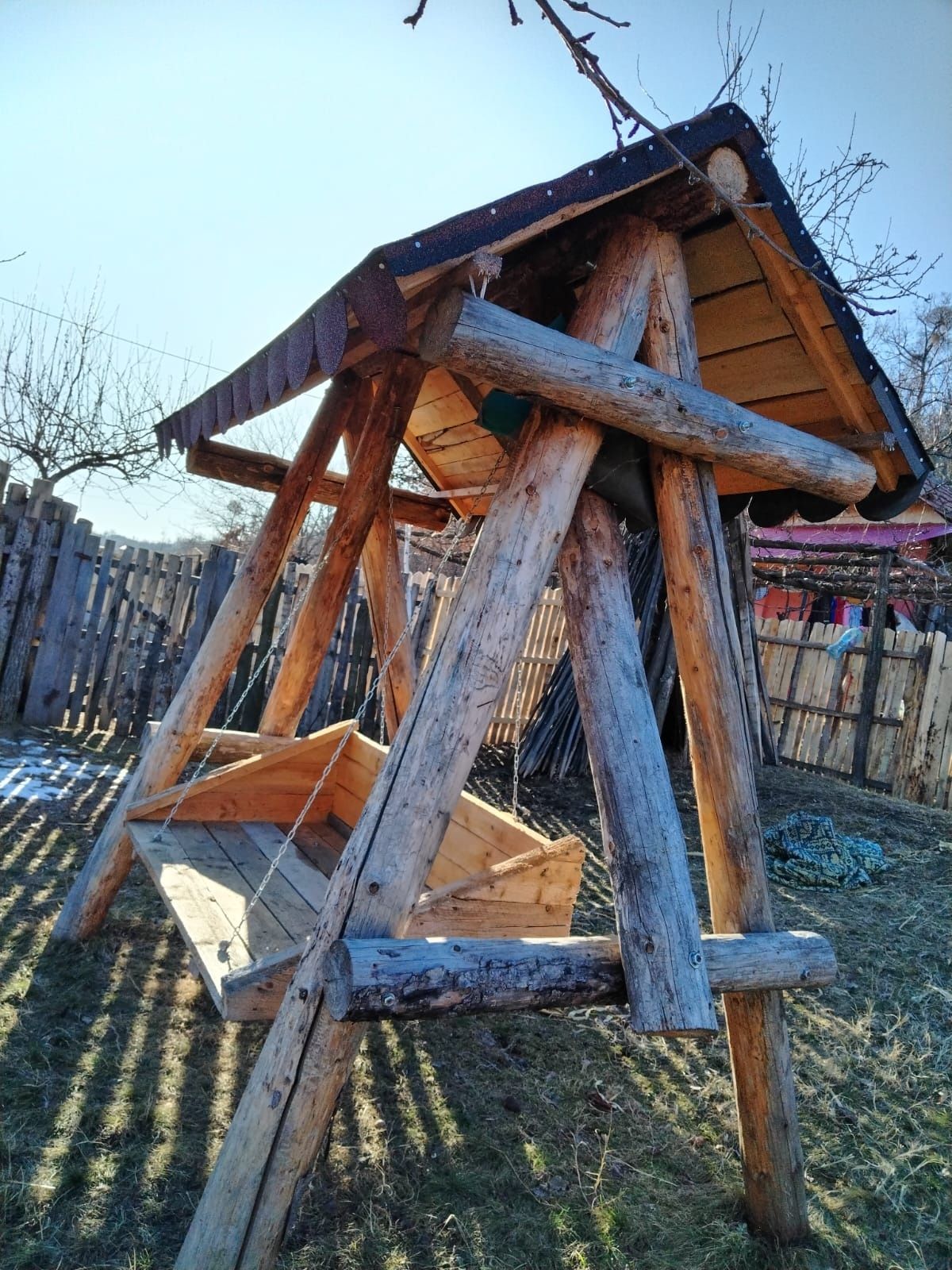 Leagăn din lemn, stare buna