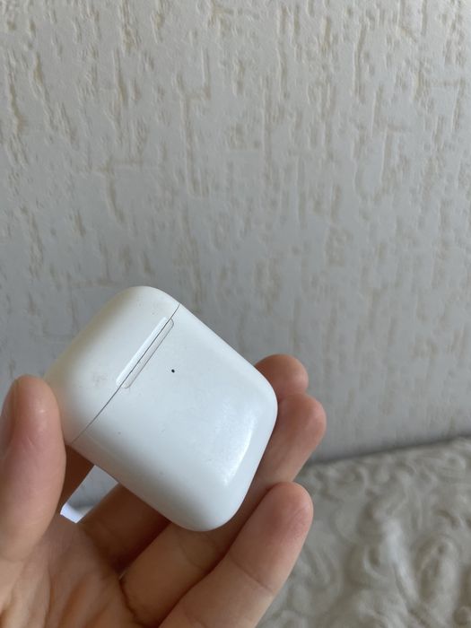 Продаю наушники airpods 2