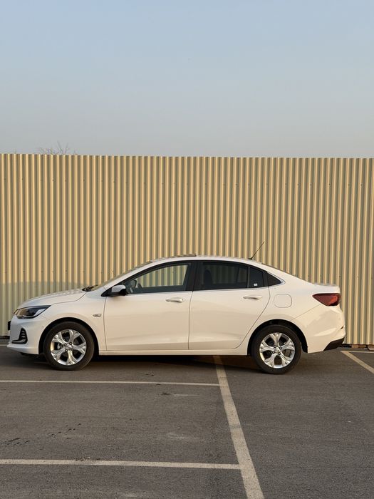 Onix premier 2024 toza