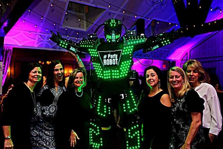 Robot LED cu Lasere pe Picioroange - Show Garantat Evenimente Party