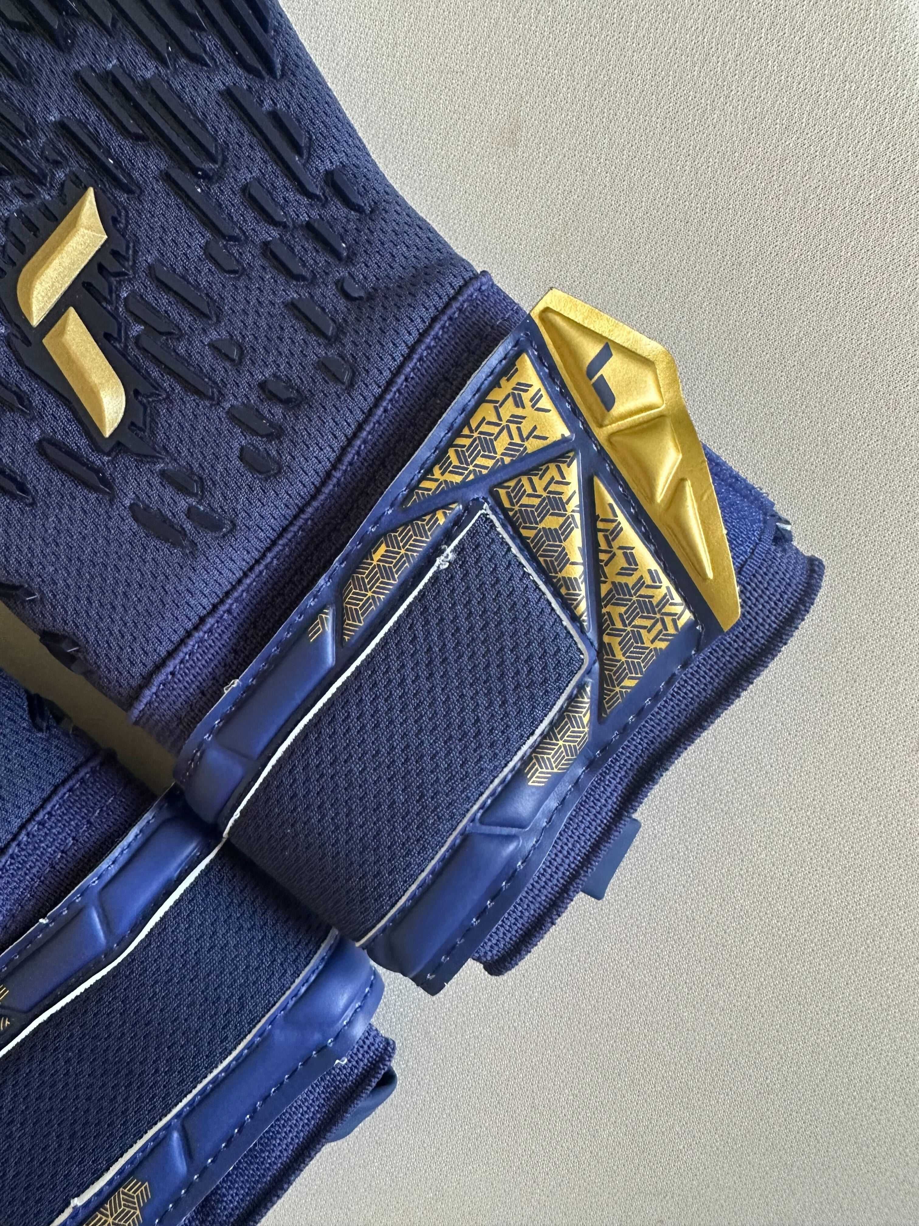 ПРОМОЦИЯ!!! Вратарски ръкавици Reusch Attrakt Freegel Silver