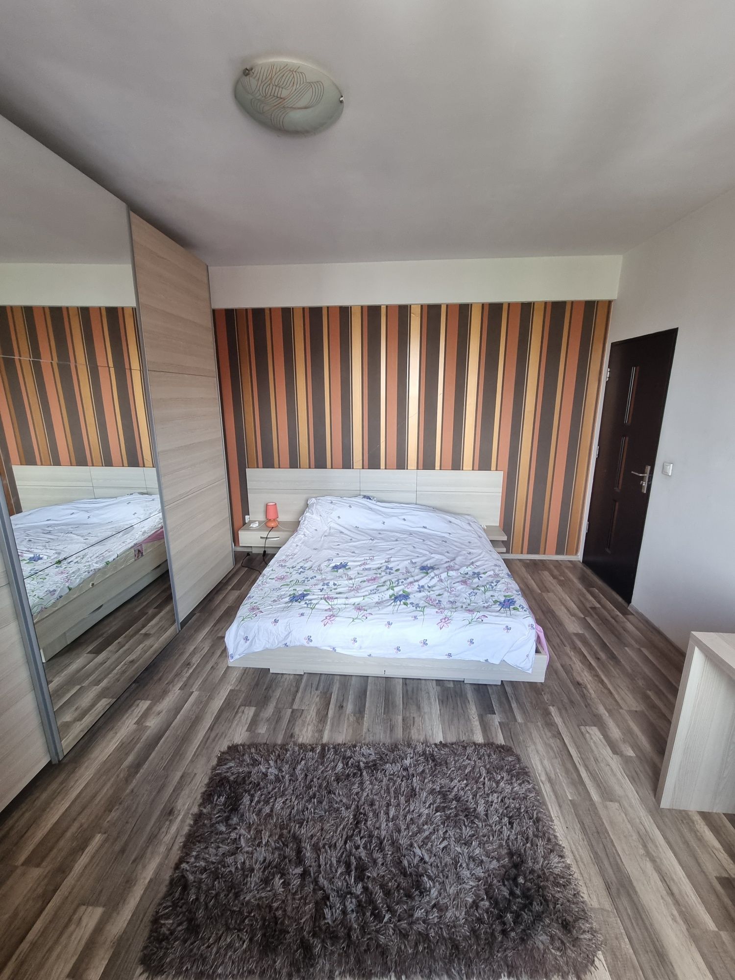 Vand apartament centru 2 camere