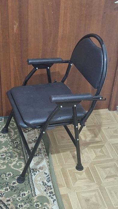 Санитарный стул туалет