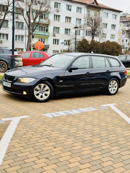 BMW  (E91) 2.0 Diesel