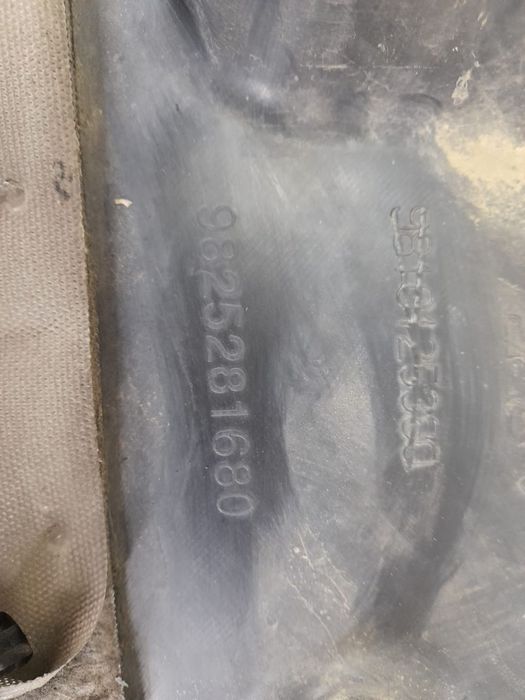 Carenaj dreapta fata 9825281680 Peugeot 3008 2 [2016 - 2020] 1.6 hdi