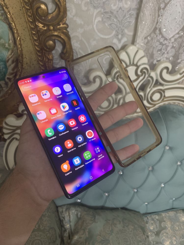 Телефон Samsung Galaxy S20 FE