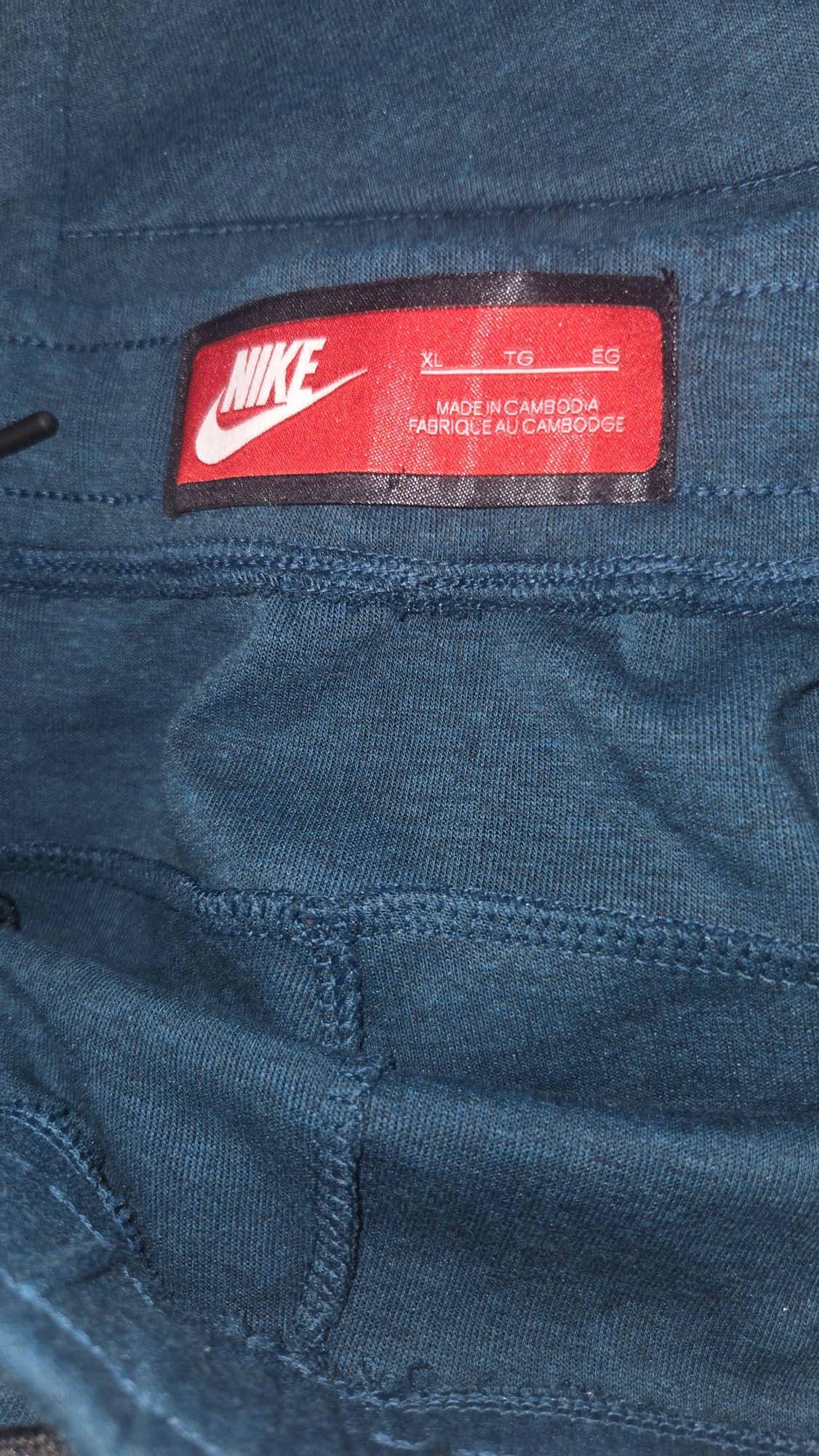 Nike Tech  Fleece  като Нови ХЛ