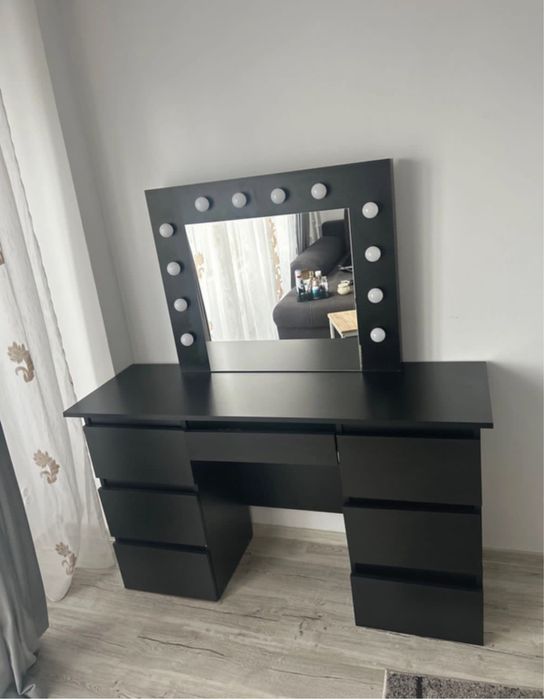 Masa de machiaj de vanzare