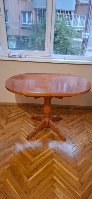 Разтегателна трапезна маса