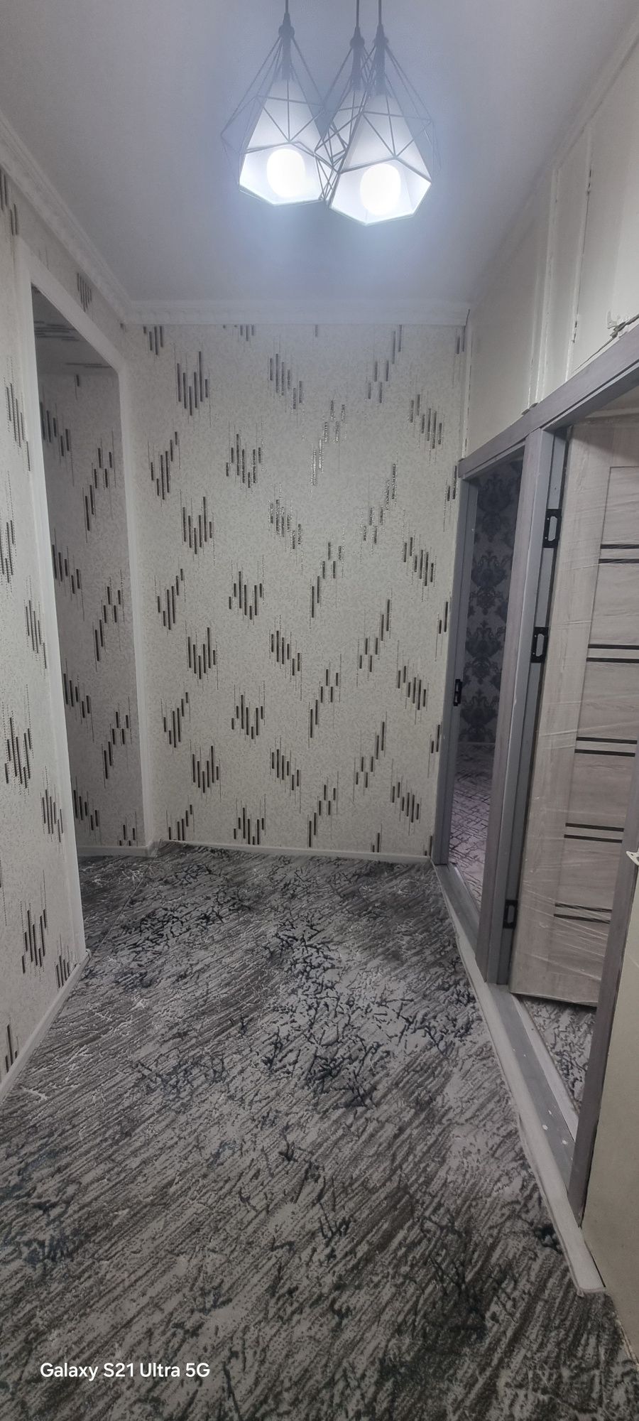 1 xona 2 xona qilingan kvartera sotiiladi