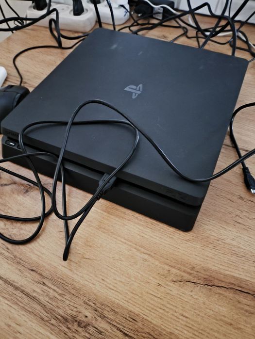 Playstation 4 slim proshibka boʻlgʻan