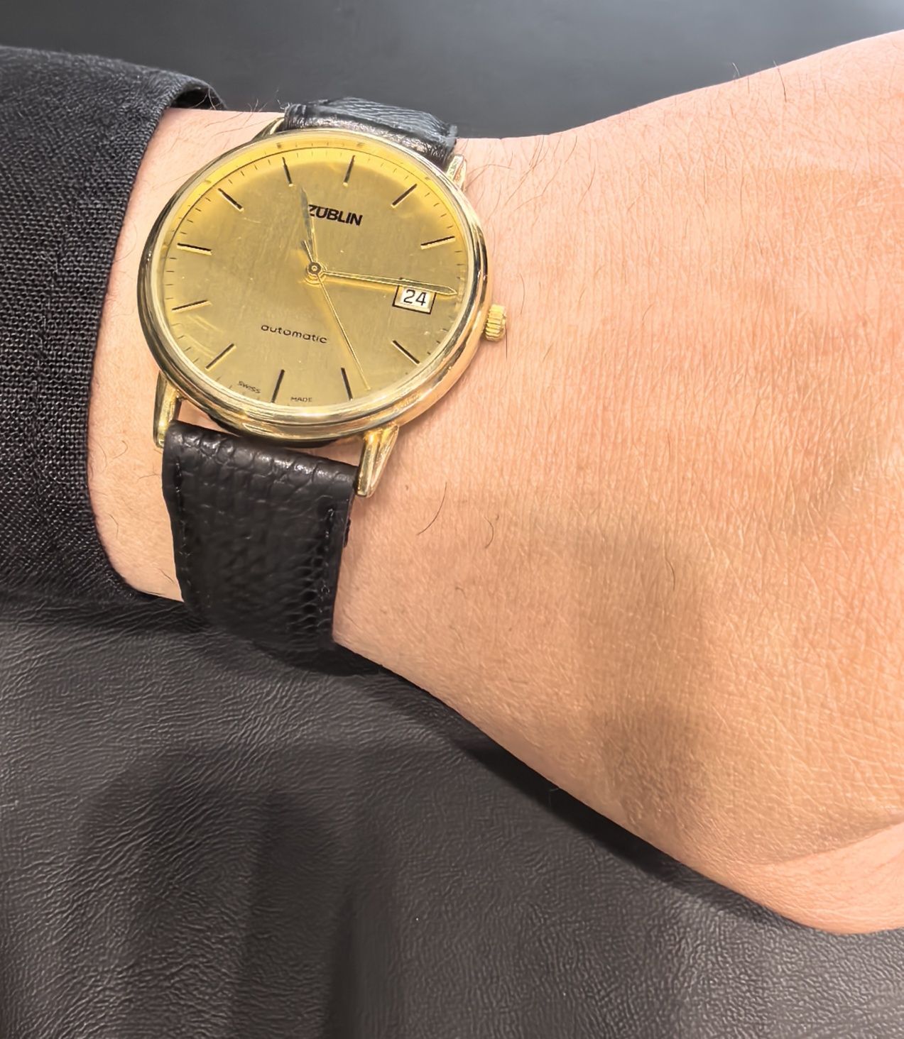 Продава Златен швейцарски ZUBLIN,Automatic,Swiss Made. 
Це