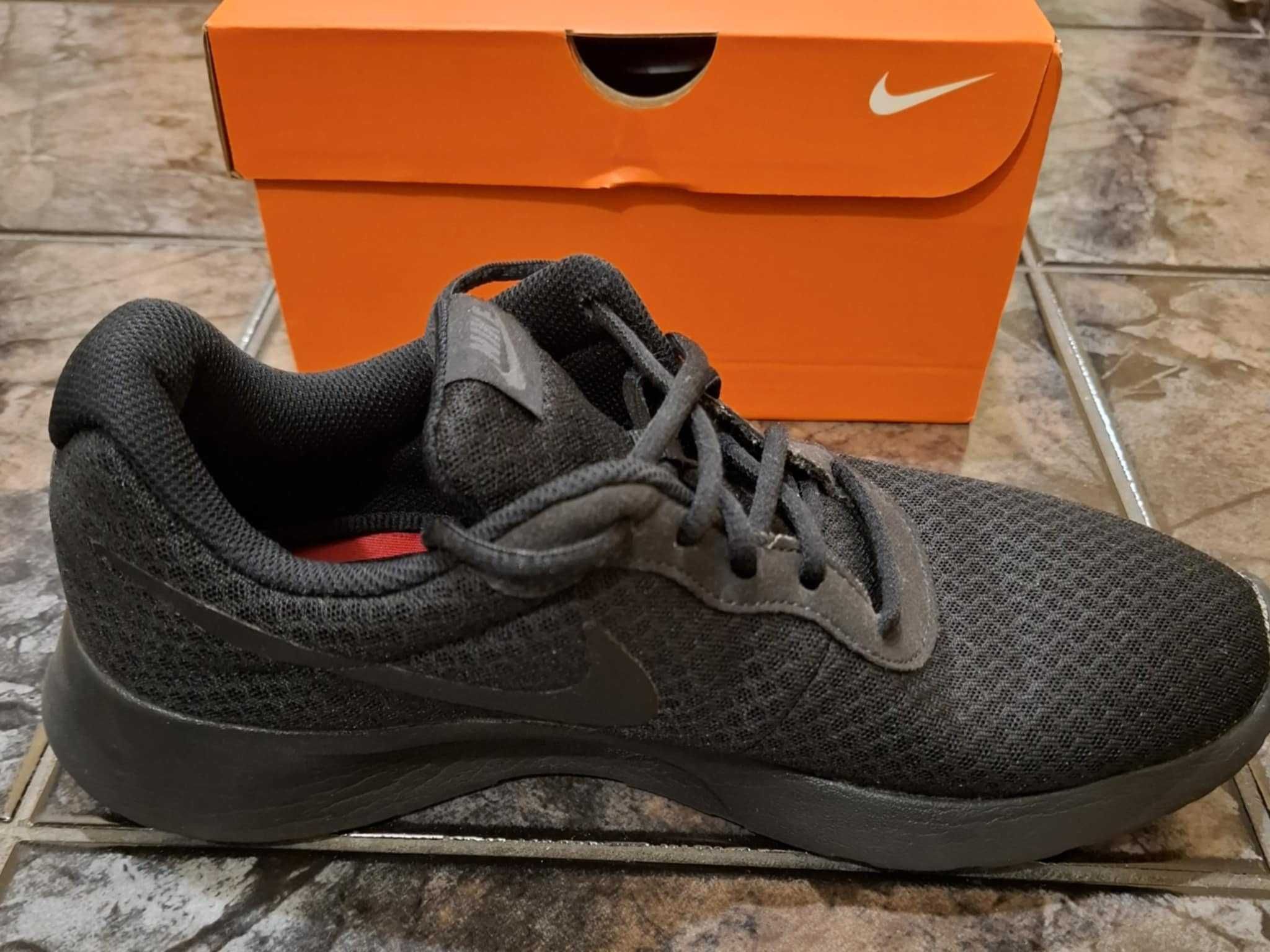 Мъжки маратонки Nike Tanjun