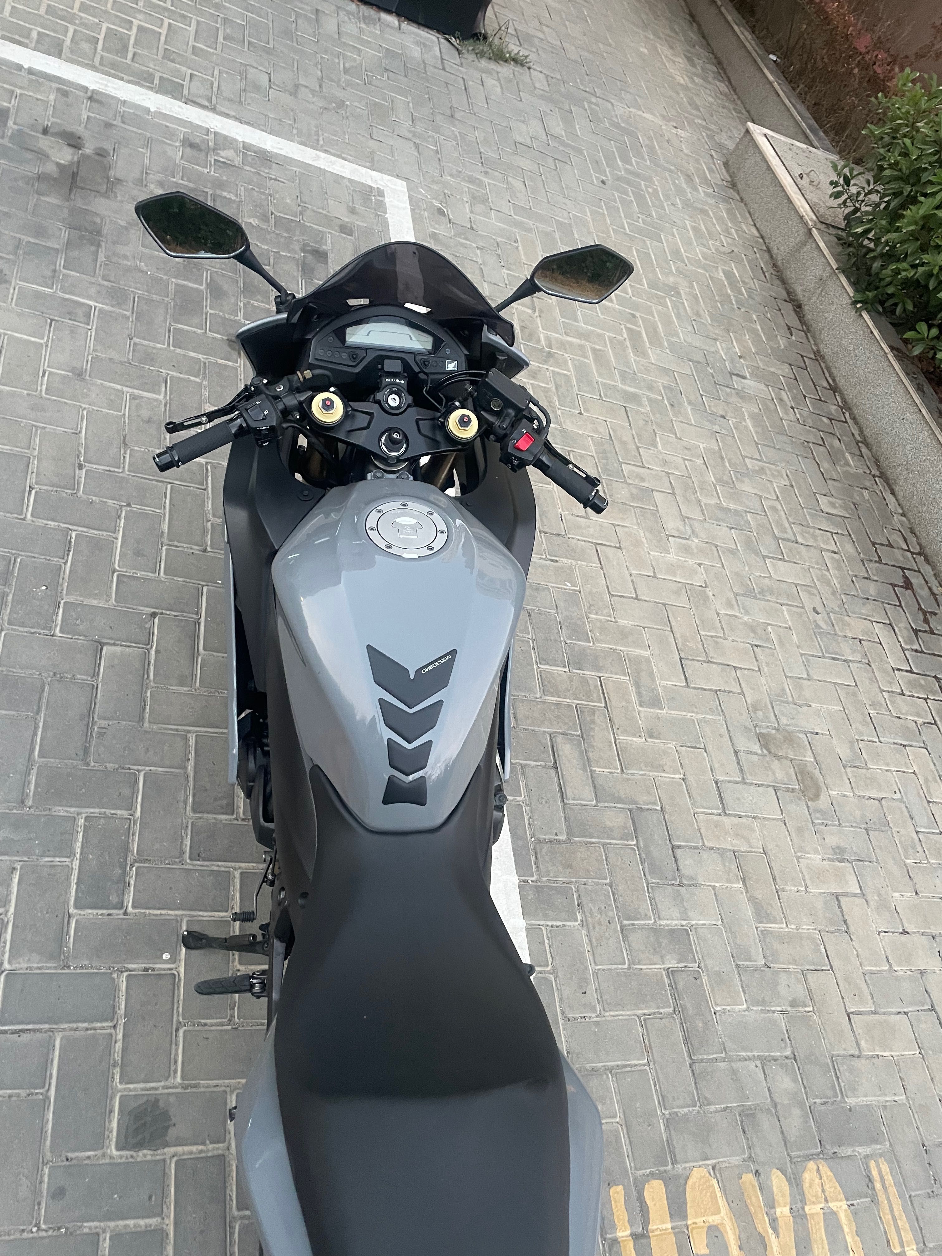 Honda CBR Nardo Grey