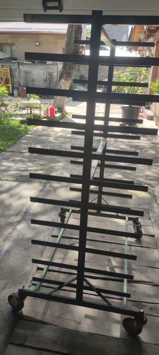 Vând rafturi industriale