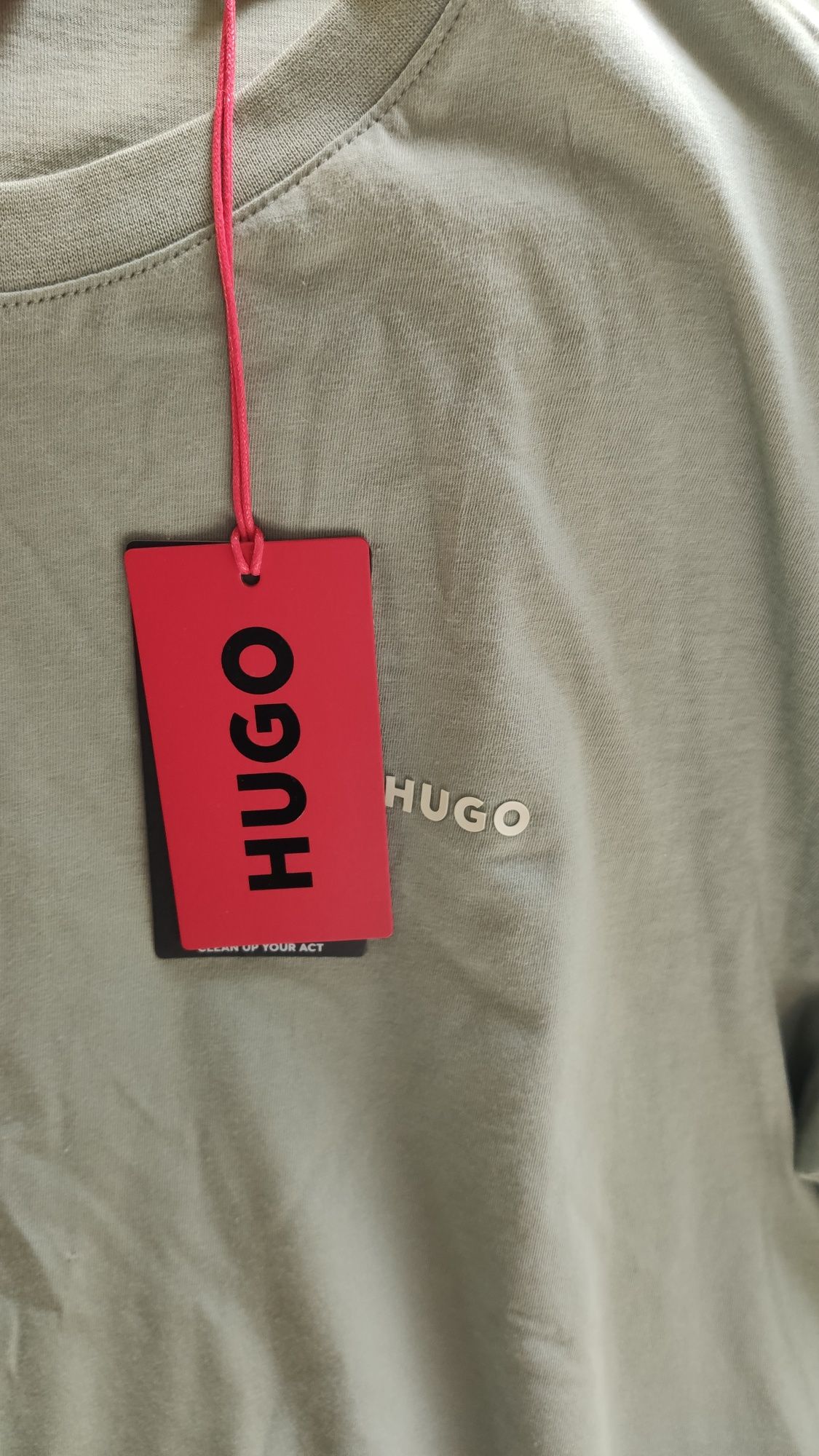 Продавам чисто нова блуза Hugo размер L