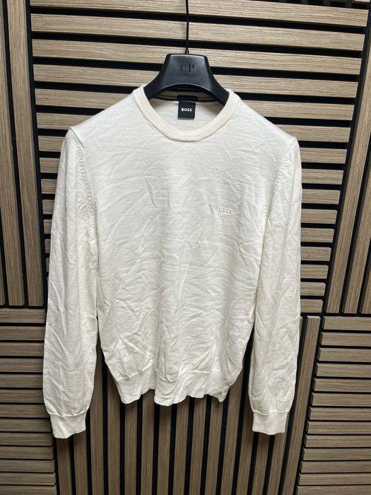 Hugo Boss : Finest Italian Yarn  - 100% вълна размер S / Оригинал