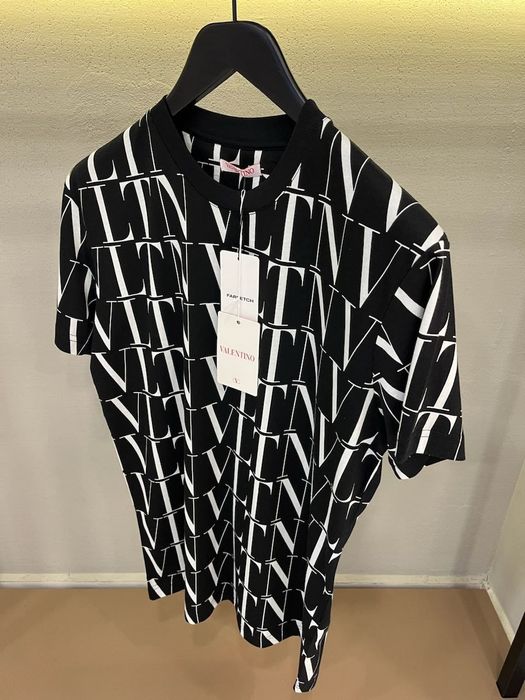 Мъжки тениски различни модели