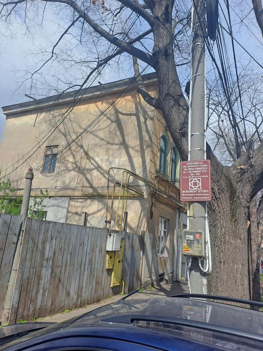 De vânzare apartament la curte zonă centrală Brăila