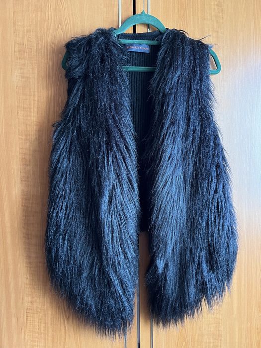 Vesta Trussardi neagra blana