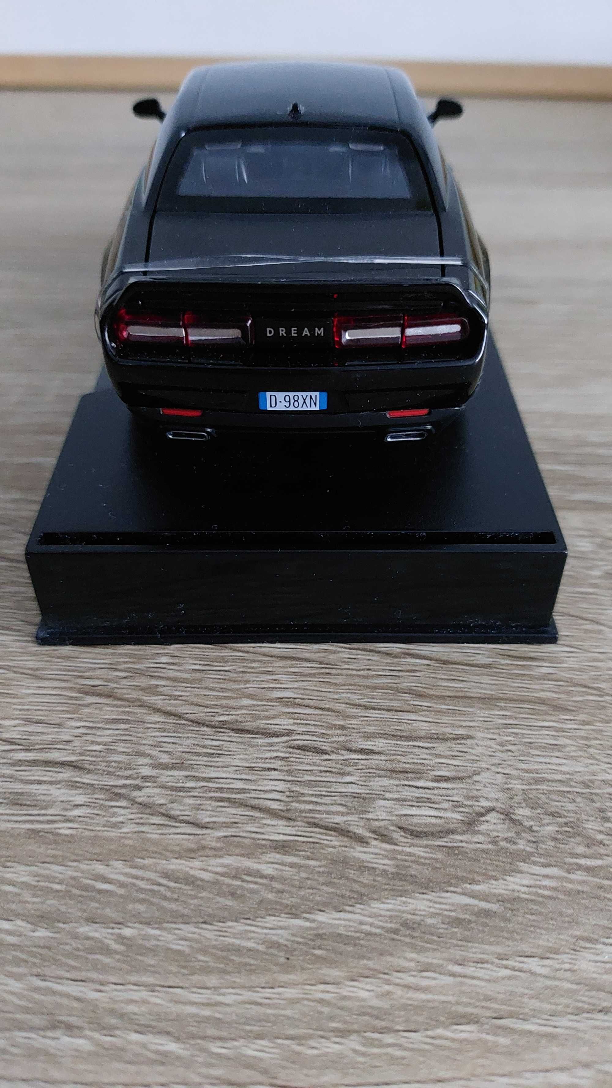 Детска количка играчка Dodge Challenger 1/32 за деца над 3г - НОВ