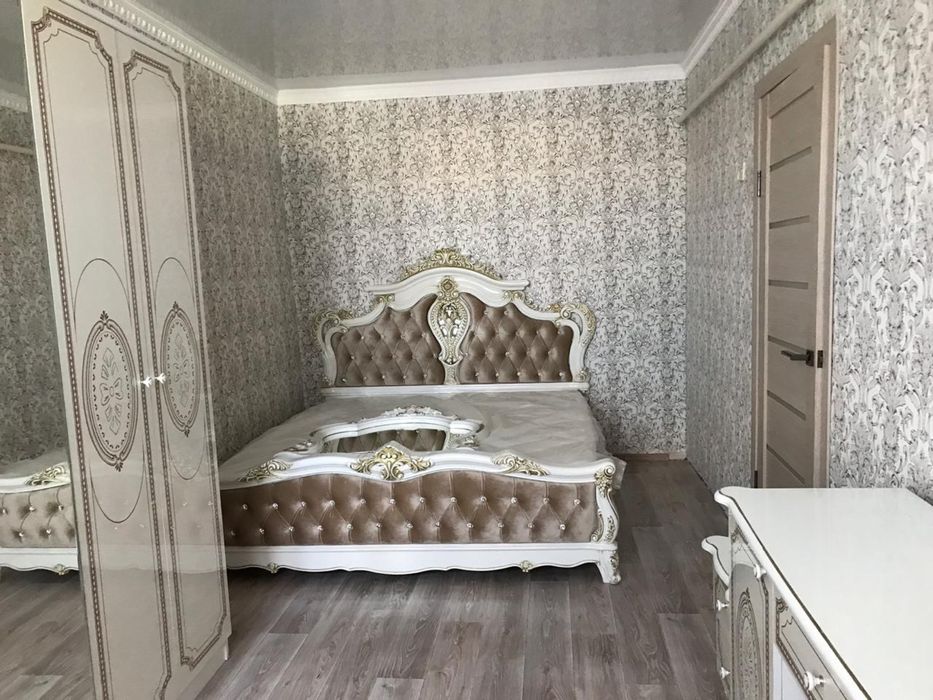 Продам спальный гарнитур б/у хорошем состояние