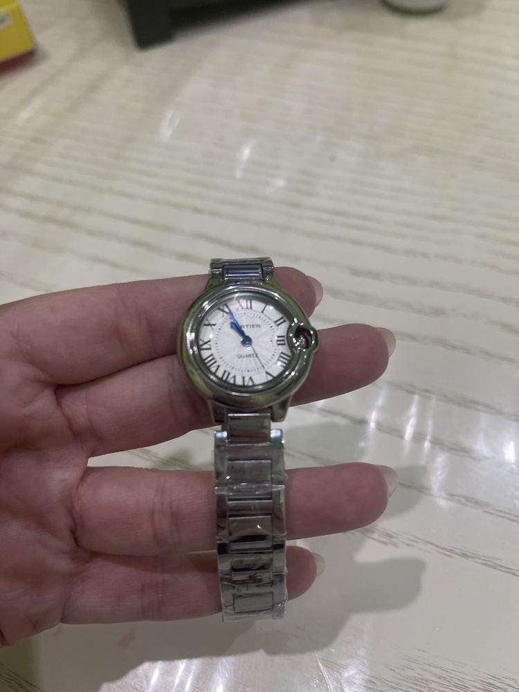 Часы Cartier quartz