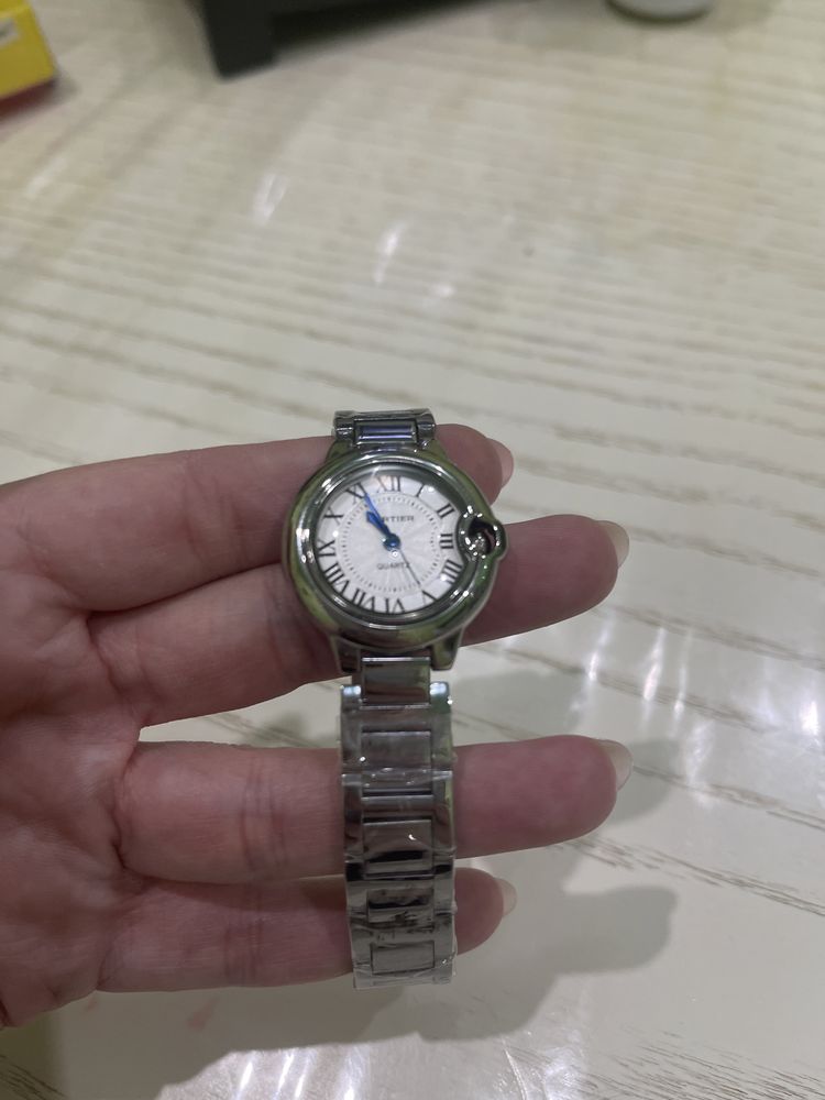 Часы Cartier quartz