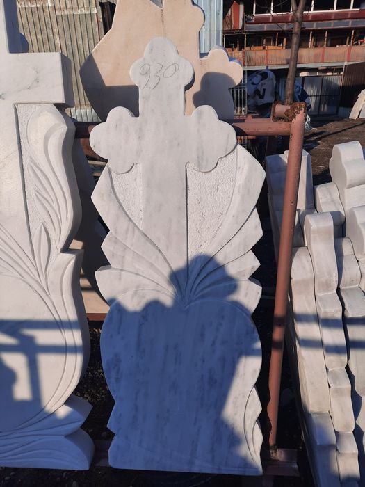 Prelucrare marmura  granit prelucrare  momente funerare  placări cavou