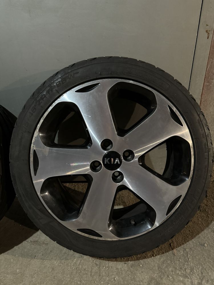 KIA RIO 17" 4x100 оргинални джанти с гуми 205/45/17 XL UHP дот 1923