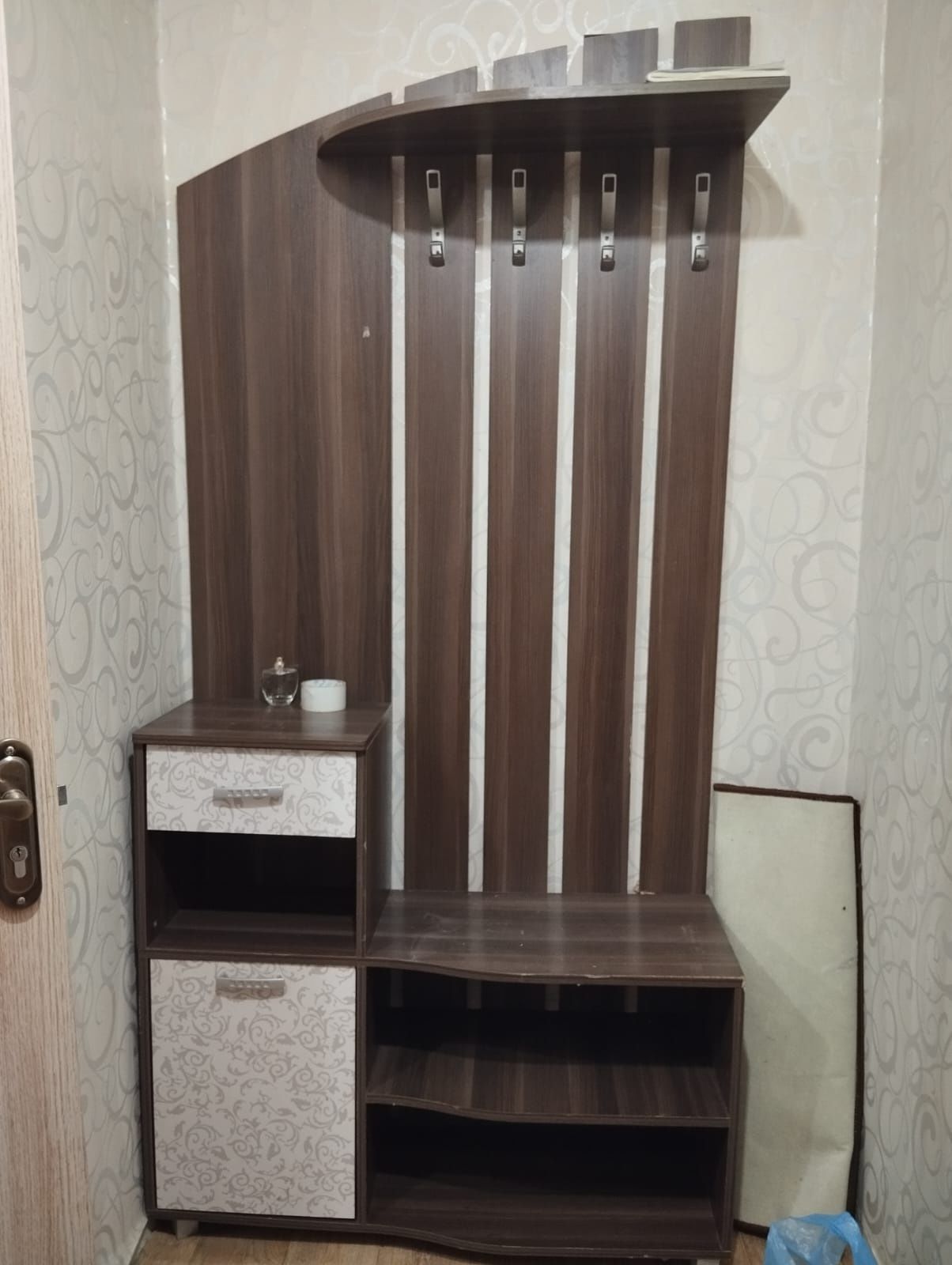 Шифоньер,  прихожая сатылады