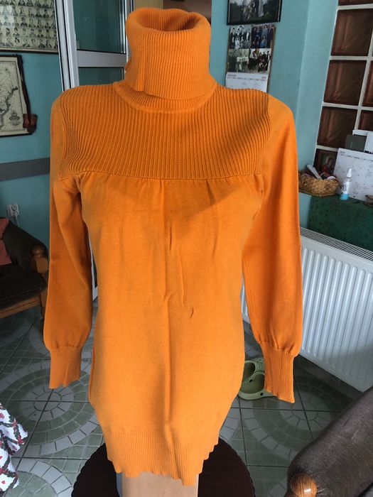 Pulovar mustariu cu gât inalt