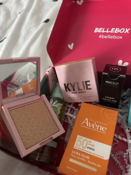 Продукти грим за лице Kylie, Avene, Yenges