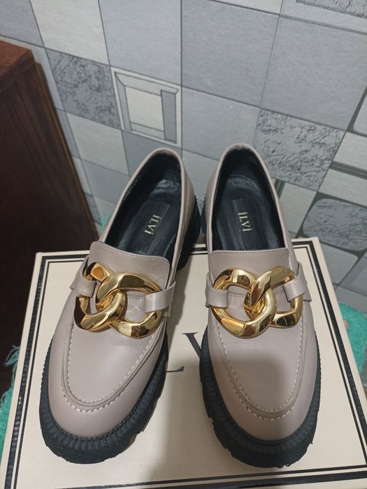 Лоферы новые кожа